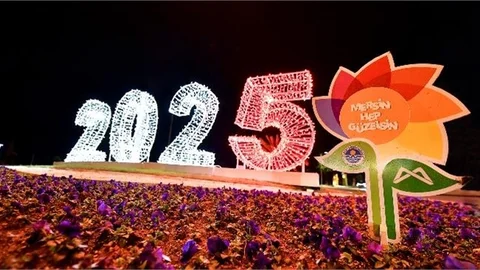 YENİ YILIN ENERJİSİ TÜM KENTİ SARDI