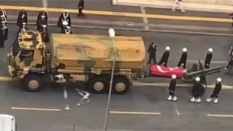 EMEKLİ TOPÇU ALBAY AHMET ÖZSOY, SON YOLCULUĞUNA UĞURLANDI