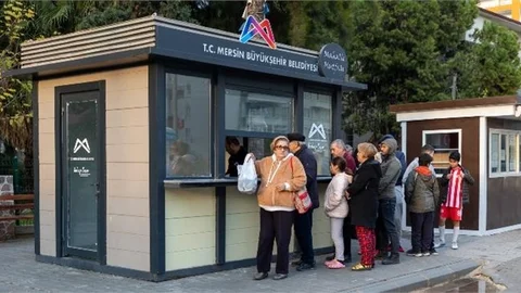 GEÇİM SIKINTISINA KARŞI DAYANIŞMA SOFRASI: MAHALLE MUTFAKLARI