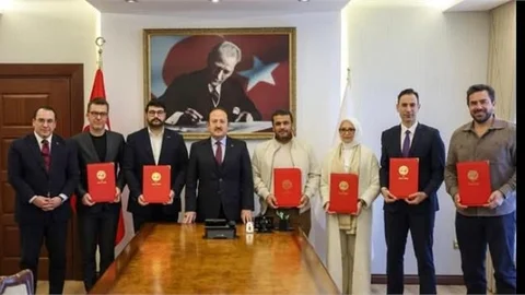 MERSİN'DE "SPORLA BÜYÜYORUZ" PROJESİ İMZALANDI