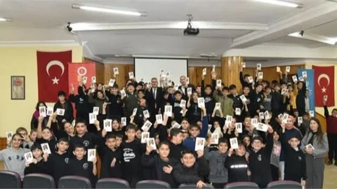 Tarsus'ta Öğrenciler İlçe Müftülüğünü Ziyaret Etti