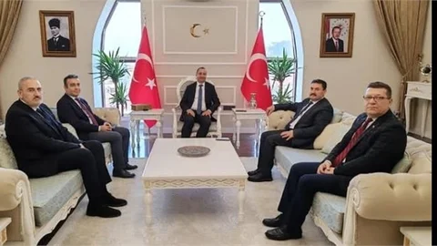 MÜDÜR ALAN'DAN KAYMAKAM AKYÜZ'E ZİYARET