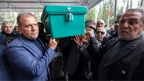 BAŞKAN SEÇER, ‘1 MİLYON MEHMET’İN CENAZESİNE KATILDI