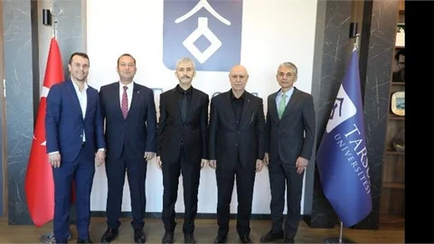 TARSUS ÜNİVERSİTESİ REKTÖRÜ ÖZEN’E ‘HAYIRLI OLSUN’ ZİYARETİ