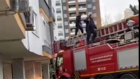 MERSİN'DE 4 GÜNDÜR HABER ALINAMAYAN YAŞLI ADAM EVİNDE ÖLÜ BULUNDU