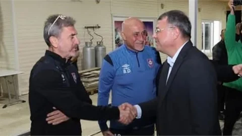 BAŞKAN TURGUT'TAN SİLİFKE BELEDİYESPOR 'A ZİYARET