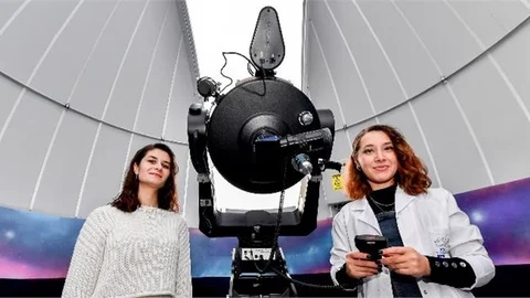 BÜYÜKŞEHİR’İN KADIN ASTRONOMLARI, ALANINDA YILDIZ GİBİ PARLIYOR