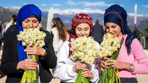 HAFIZALARA KAZINACAK ‘3. NERGİS ŞENLİĞİ’ 7’DEN 70’E UNUTULMAZ BİR GÜN YAŞATTI