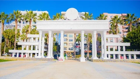 MERSİN BÜYÜKŞEHİR, TARAFTAR MEYDANLARINDA ÇALIŞMA BAŞLATTI