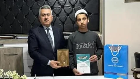 KURAN-I KERİM'İ GÜZEL OKUMA İL BİRİNCİSİ ÖĞRENCİ ÖDÜLLENDİRİLDİ