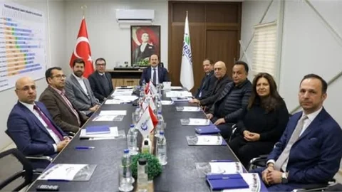 VALİ PEHLİVAN, TOSB MÜTEŞEBBİS HEYETİYLE TOPLANTI YAPTI