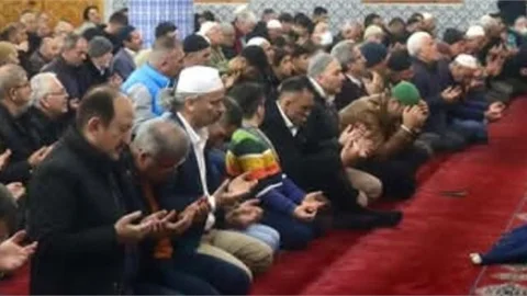 Mersin’de Miraç Kandili Dualarla İdrak edildi