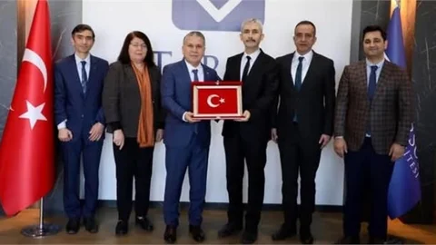 ADALET KOMİSYON BAŞKANI KAHVECİ İLE REKTÖR YAŞAR'DAN, REKTÖR ÖZEN’E "HAYIRLI OLSUN" ZİYARETİ