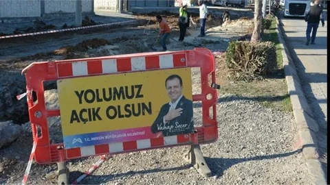 BÜYÜKŞEHİR BELEDİYESİ, TARSUS’TA YAVUZ SULTAN SELİM CADDESİNİ TAMAMEN YENİLİYOR