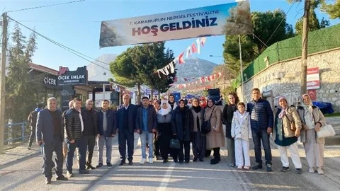 TARSUSLU NERGİS ÜRETİCİLERİ İZMİR KARABURUN FESTİVALİ’NE KATILDI