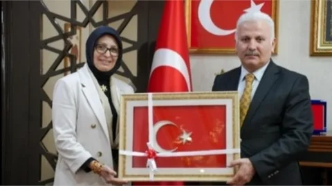 MÜDÜRÜ FAZİLET DURMUŞ, MÜFTÜ YIĞMAN'I ZİYARET ETTİ