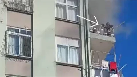 Tarsus’ta Yangın: Mahsur Kalan Kadın Kurtarıldı