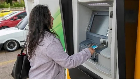 BÜYÜKŞEHİR ÖĞRENİM YARDIMLARININ 2. TAKSİTİNİ HESAPLARA YATIRDI