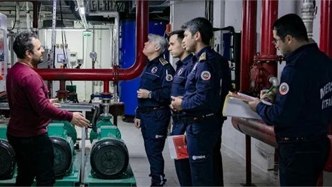 BÜYÜKŞEHİR İTFAİYESİ, OTELLERİ YANGIN RİSKİNE KARŞI DENETLİYOR