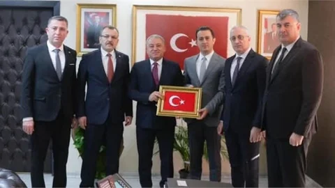 TÜRK SAĞLIK-SEN GENEL BAŞKAN YARDIMCILARINDAN , MÜDÜR EKİCİ'YE HAYIRLI OLSUN ZİYARETİ