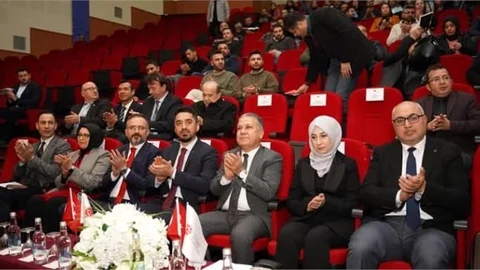 Mersin'de “Dezenformasyonla Mücadele Eğitimi” Verildi