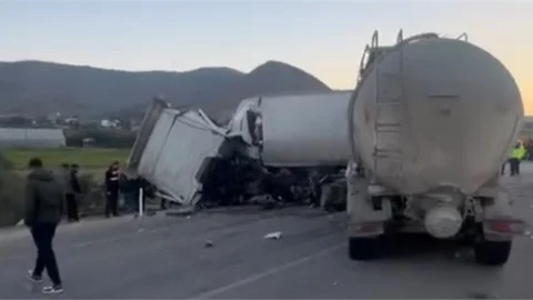 Silifke-Antalya Yolunda Feci Kaza: 1 Ölü, 3 Yaralı