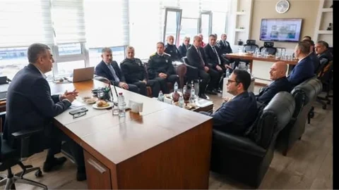 VALİ TOROS, MERSİN LİMANINDA İNCELEMELERDE BULUNDU