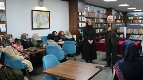 MERSİN'DE OKUR YAZAR BULUŞMASI