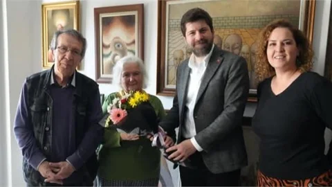 BAŞKAN BOLTAÇ, TARİHÇİ YAZAR VE RESSANM HİKMET ÖZ'Ü ZİYARET ETTİ