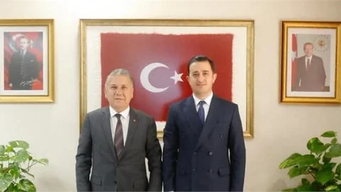 REKTÖR YAŞAR'DAN, SAĞLIK MÜDÜRÜ EKİCİ'YE " HAYIRLI OLSUN " ZİYARETİ