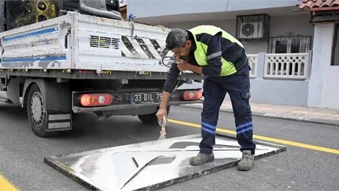BÜYÜKŞEHİR, SICAK ASFALT ÇALIŞMALARINI KENT GENELİNE TAŞIYOR