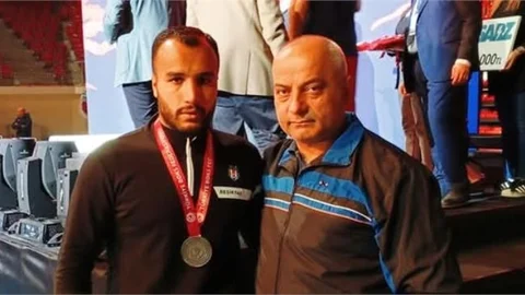 TARSUSLU BOKSÖR ABUZER TOPALOĞLU TÜRKİYE İKİNCİSİ