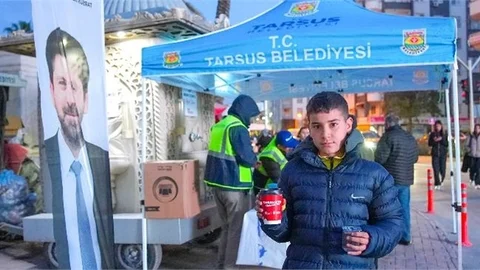 TARSUS BELEDİYESİ’NDEN SOĞUK KIŞ GÜNLERİNDE SICAK ÇORBA İKRAMI