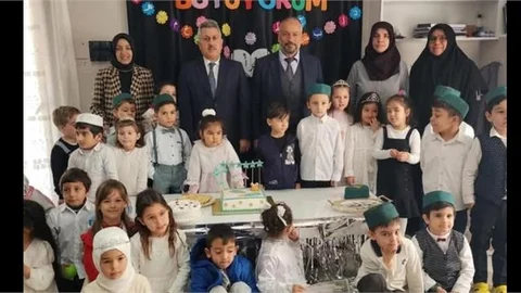 Kur’an-ı Kerim’e Geçen Öğrenciler İçin Anlamlı Program Düzenlendi