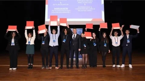 VALİ TOROS, TÜBİTAK BÖLGE ÖDÜL TÖRENİNE KATILDI