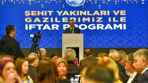 VALİ TOROS, ŞEHİT YAKINLARI VE GAZİLERLE İFTAR YAPTI