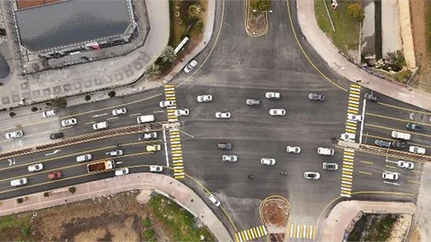 BÜYÜKŞEHİR’İN SAYAPARK KAVŞAĞI’NDAKİ UYGULAMASI TRAFİK AKIŞINI RAHATLATTI