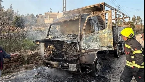 Arıza yapan kamyon yandı, sürücü yaralandı