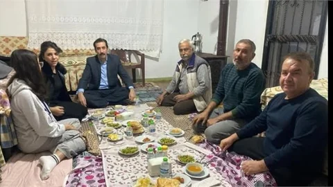 KAYMAKAM TOPSAKALOĞLU, ARIKTEKİN AİLESİNİN İFTAR SOFRASINA KONUK OLDU