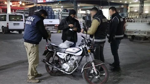 MERSİN POLİSİ'NDEN DENETİM