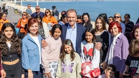 BAŞKAN SEÇER VE MERAL SEÇER, MERSİN BÜYÜKŞEHİR'İN ‘8 MART DÜNYA EMEKÇİ KADINLAR GÜNÜ ETKİNLİĞİ’NE KATILDI