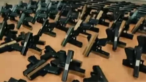 Mersin’de 353 Tabanca ve 913 Silah Parçası Ele Geçirildi