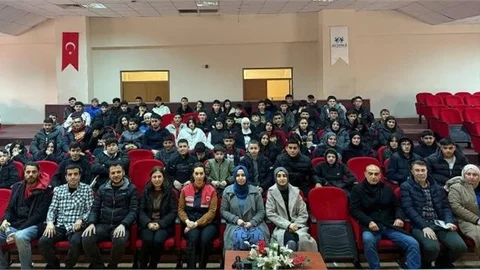 “JANDARMADAN ÖĞRENCİLERE SİBER FARKINDALIK EĞİTİMİ”