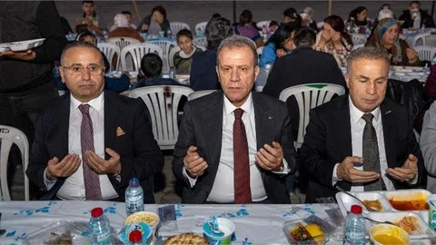 BAŞKAN SEÇER, MERSİN MARDİNLİLER DERNEĞİ’NİN İFTAR PROGRAMINA KATILDI