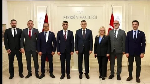 VALİ TOROS'A, MERSİN BARO BAŞKANI AVUKAT GAZİ ÖZDEMİR’DEN HAYIRLI OLSUN ZİYARETİ