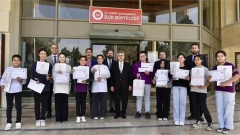 Tarsus'ta İstiklal Marşı’nın Kabulü ve Mehmet Akif Ersoy’u Anma Günü Şiir Okuma Yarışması Yapıldı