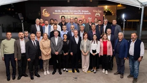 BAŞKAN SEÇER VE MERAL SEÇER, MERSİN BÜYÜKŞEHİR’İN İFTAR SOFRALARINDA MEZİTLİLİ YURTTAŞLARLA İFTAR YAPTI