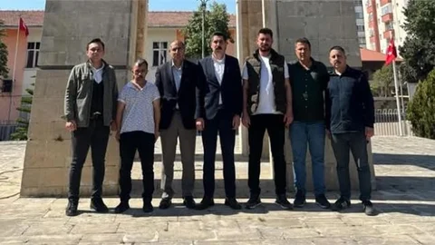 ÜLKÜ OCAKLARI TARSUS İLÇE YÖNETİMİNDEN ŞEHİTLİK ZİYARETİ