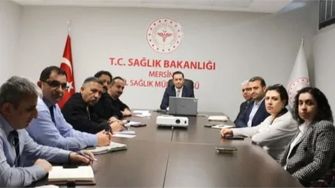 MERSİN'DE SAĞLIKÇILARDAN DEĞERLENDİRME TOPLANTISI