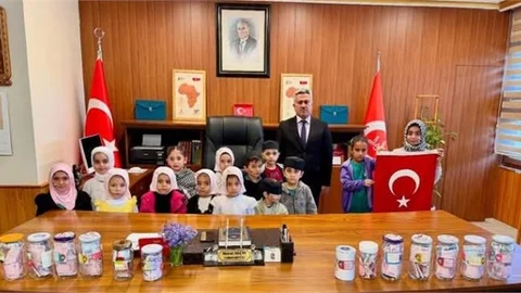 Tarsus'ta Minik Yüreklerden Büyük Yardım